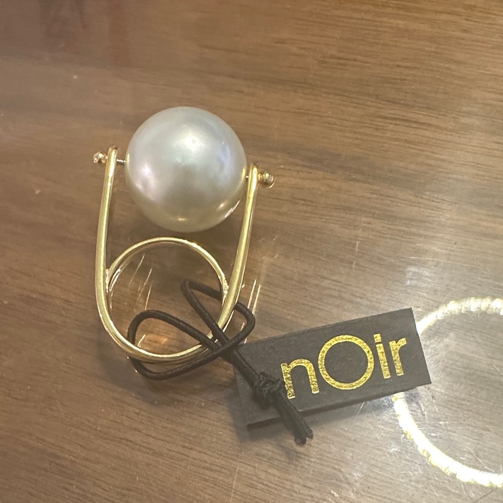 nOir Jewelry Gold Ring with White Pearl